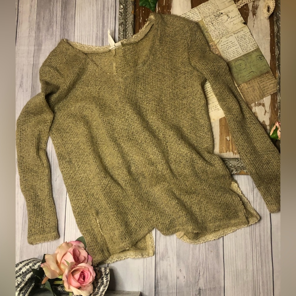 Others Follow Boho Split Back Light Sweater, women's size small
